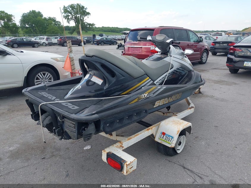 2008 SEADOO RXT auction photo 4