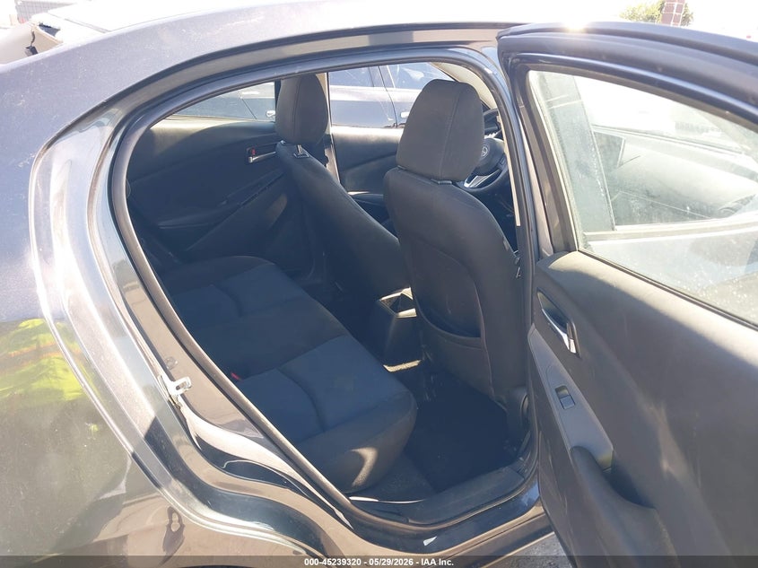 2016 SCION IA auction photo 8