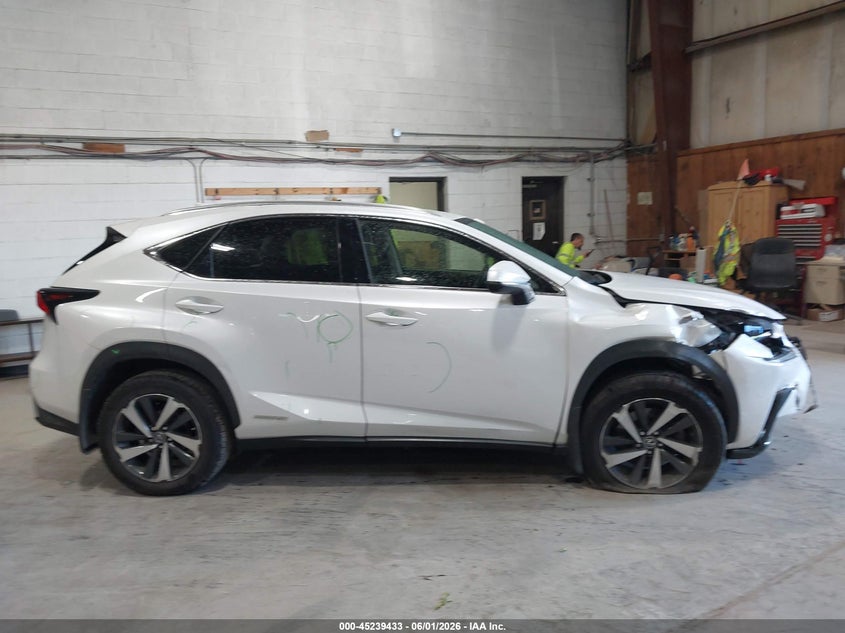 LEXUS NX 300H - zdjęcie 13