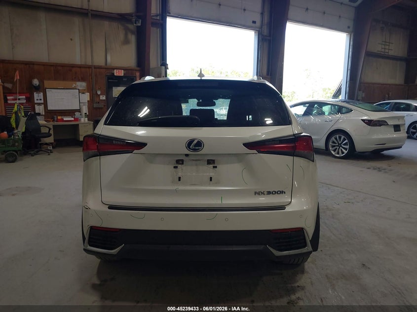 LEXUS NX 300H - zdjęcie 16