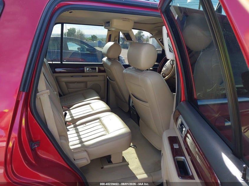 2005 Lincoln Navigator VIN: 5LMFU275X5LJ07048 Lot: 45239453