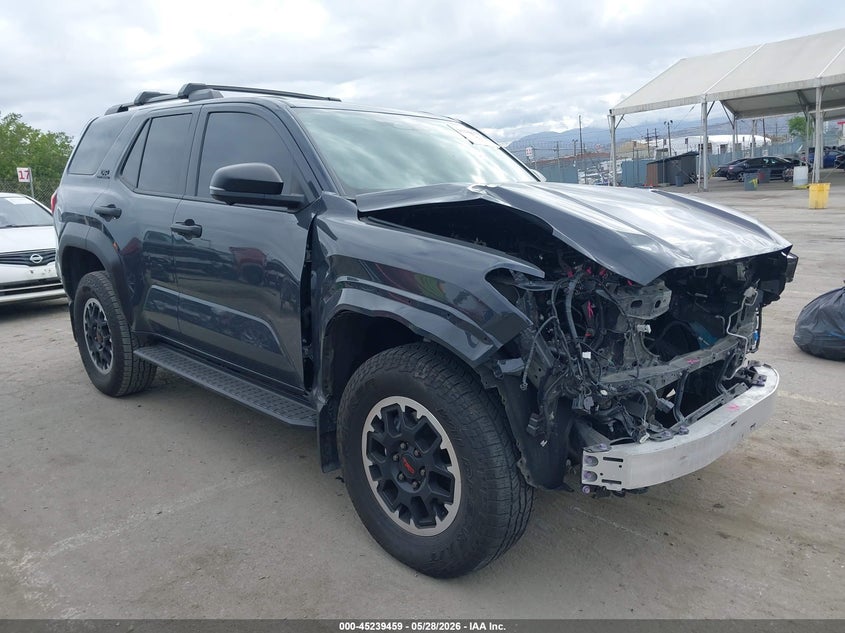 Vin: jteva5br6s5014207, lot: 45737250, toyota 4runner trd off road premium 2025 img_1