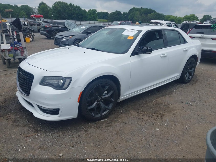 Vin: 2c3ccadg5nh236801, lot: 45737270, chrysler 300 touring l 20222