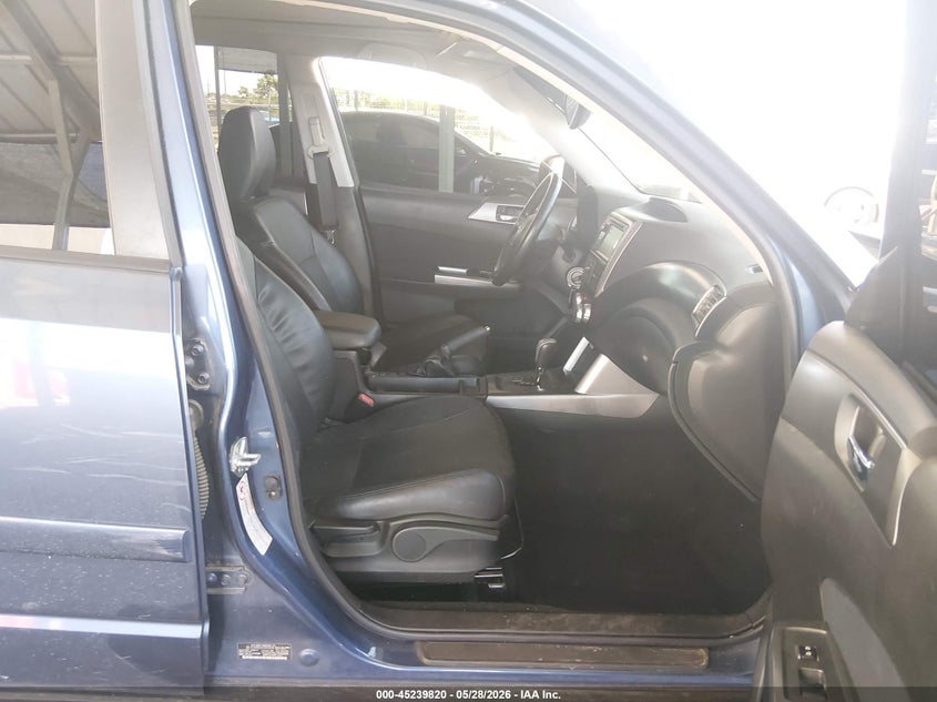 2012 SUBARU FORESTER auction photo 5