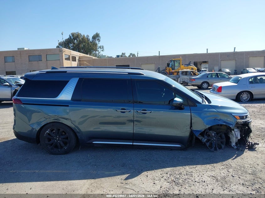 2022 KIA CARNIVAL MPV SX — Фото 13
