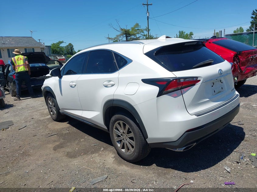 2017 LEXUS NX 200T — zdjęcie 3