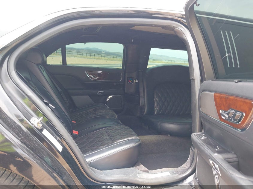 2017 LINCOLN CONTINENTAL auction photo 8