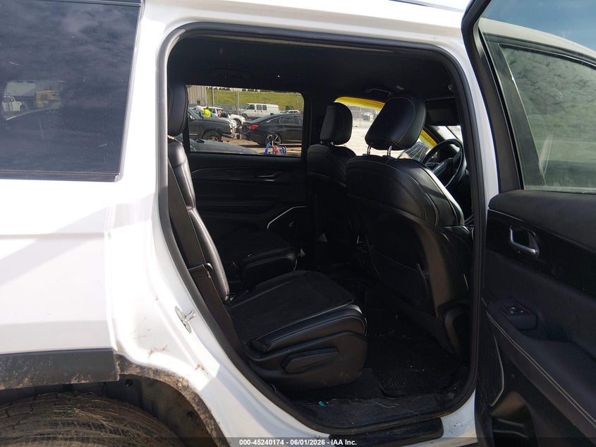 2021 JEEP GRAND CHEROKEE L auction photo 8