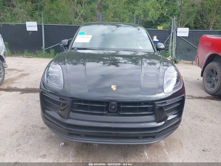 2024 Porsche Macan T VIN: WP1AA2A53RLB05116 Lot: 45240284