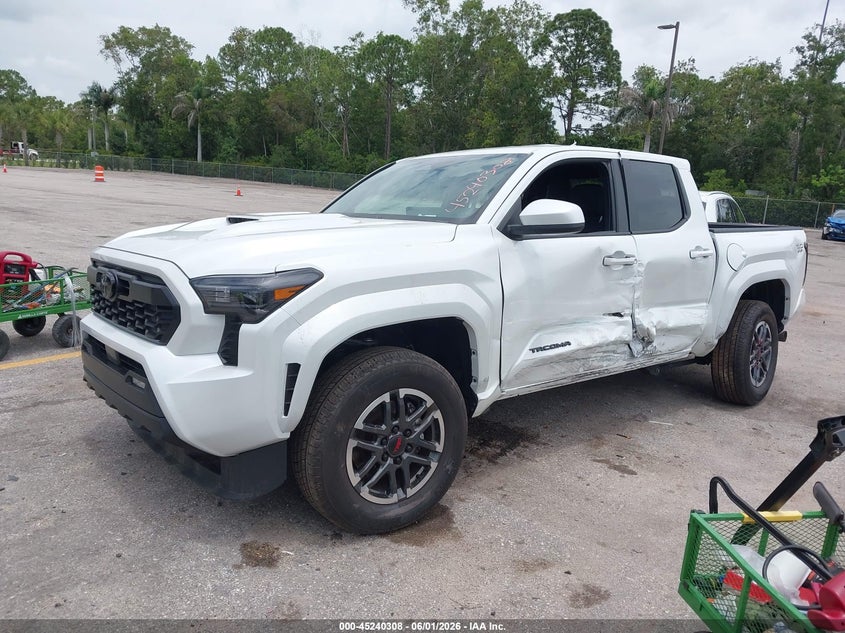 2025 TOYOTA TACOMA — zdjęcie 2