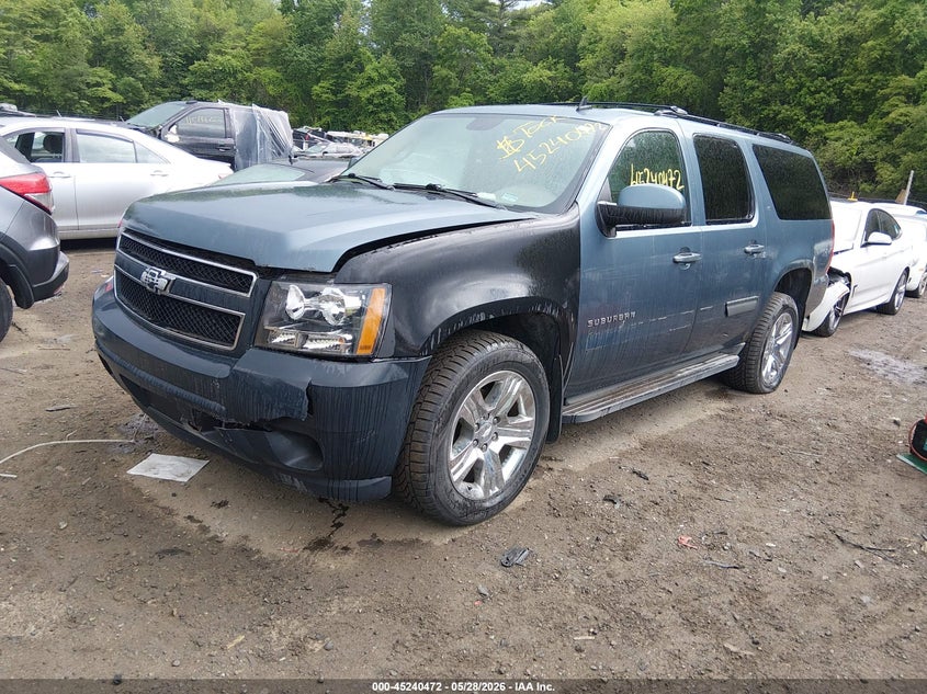 2010 CHEVROLET SUBURBAN 1500 auction photo 2