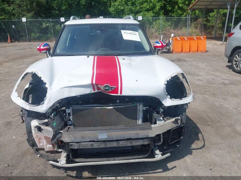 2018 Mini Countryman Cooper S VIN: WMZYT5C35J3E69195 Lot: 45240506