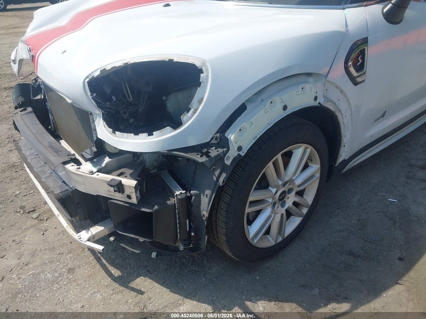 2018 Mini Countryman Cooper S VIN: WMZYT5C35J3E69195 Lot: 45240506