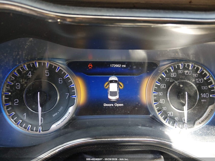 2015 Chrysler 200 C VIN: 1C3CCCCB5FN565749 Lot: 45240507