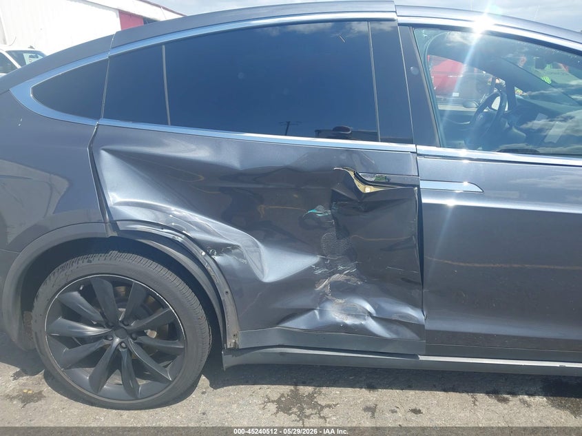2020 Tesla Model X Long Range Dual Motor All-Wheel Drive/Long Range Plus Dual Motor All-Wheel Drive VIN: 5YJXCBE24LF272844 Lot: 45240512
