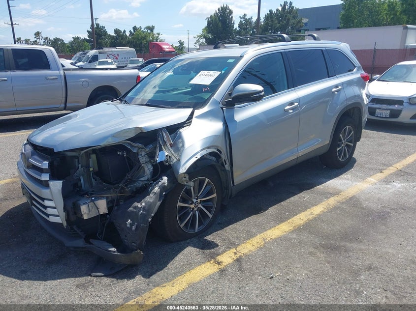 2019 Toyota Highlander Xle 5TDJZRFH4KS588089 photo 1