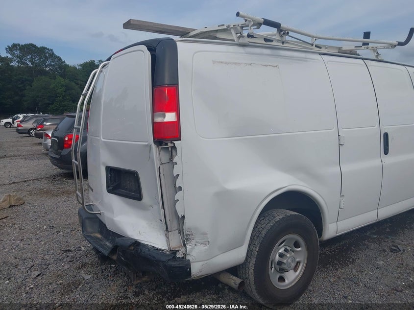 2018 Chevrolet Express 2500 Work Van VIN: 1GCWGAFPXJ1332460 Lot: 45240626