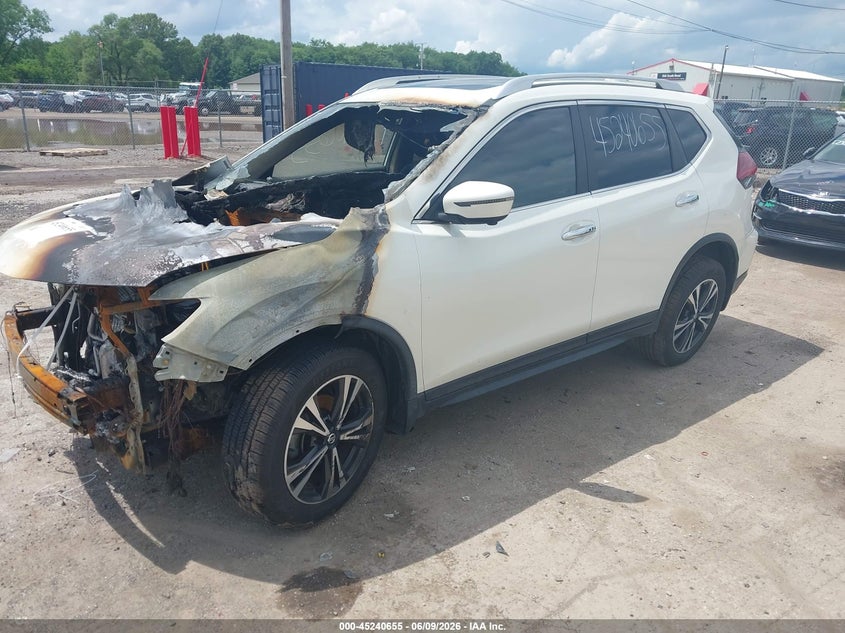 2019 NISSAN ROGUE auction photo 2