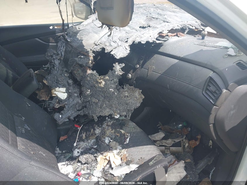 2019 NISSAN ROGUE auction photo 5