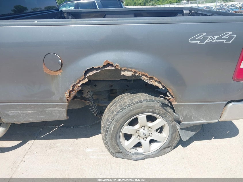 2004 FORD F-150 auction photo 6