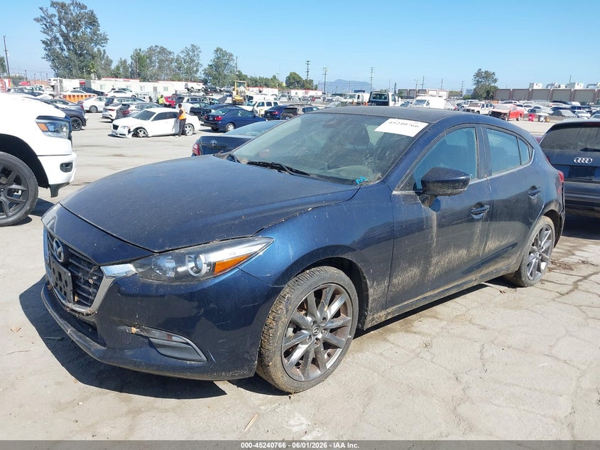 Vin: 3mzbn1l30jm220689, lot: 45738557, mazda mazda3 touring 20182