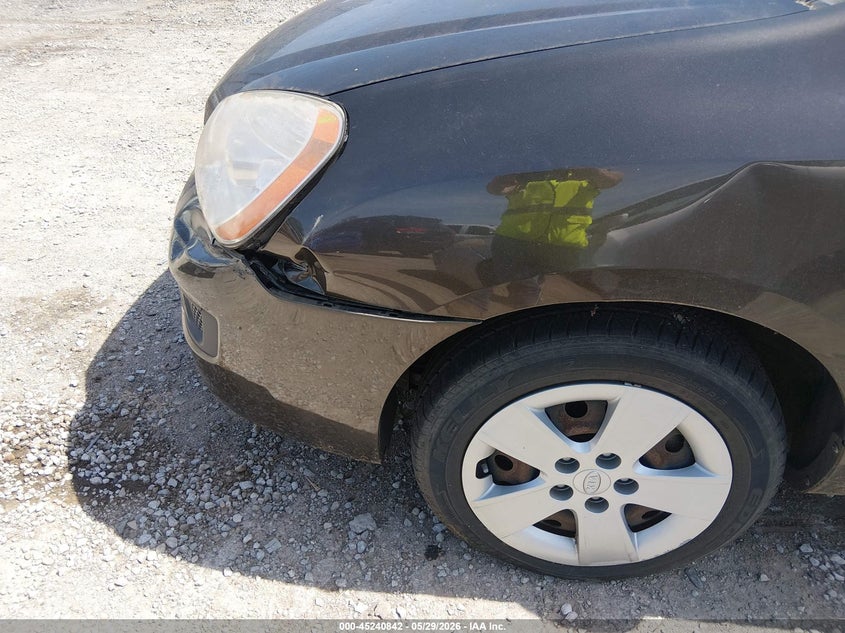 2009 Kia Rondo Lx VIN: KNAFG528997258301 Lot: 45240842