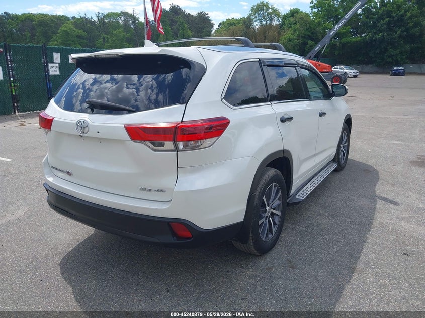 Vin: 5tdjzrfh6hs454628, lot: 45738670, toyota highlander xle 20174