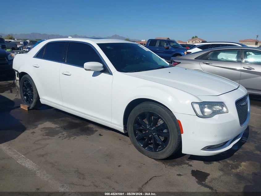 2016 Chrysler Anniversary Edition