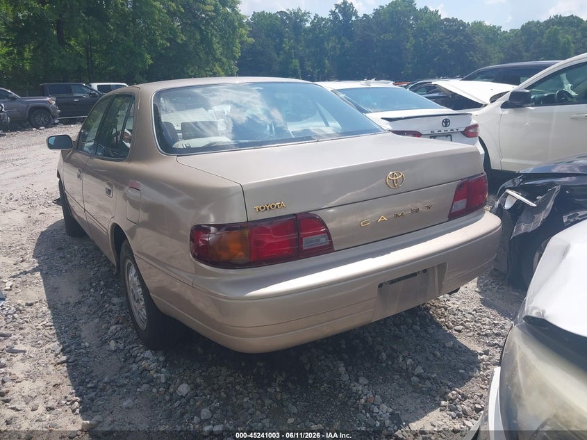 1996 TOYOTA CAMRY auction photo 3