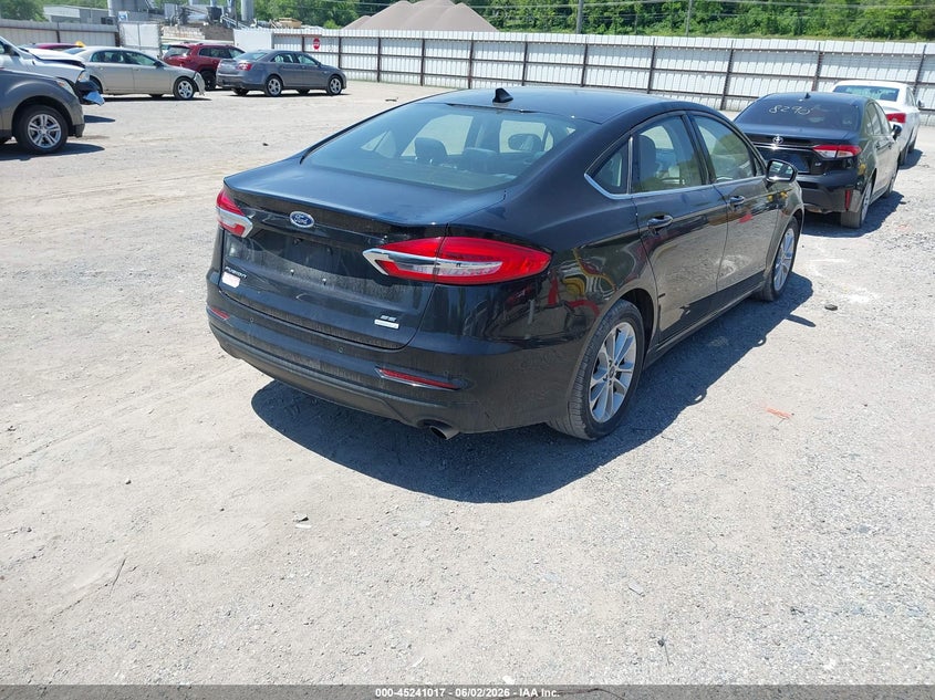 2020 FORD FUSION auction photo 4