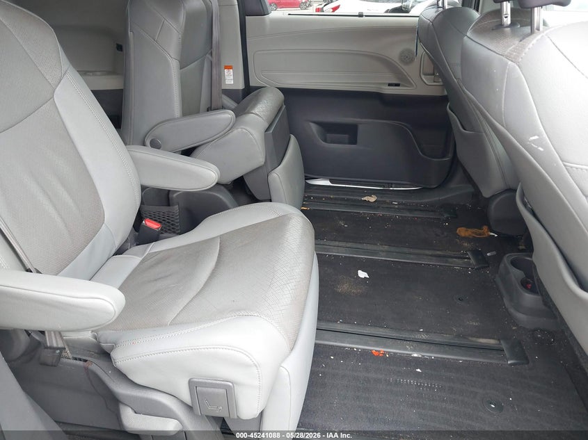 2021 Toyota Sienna Limited VIN: 5TDZRKEC7MS070870 Lot: 45241088