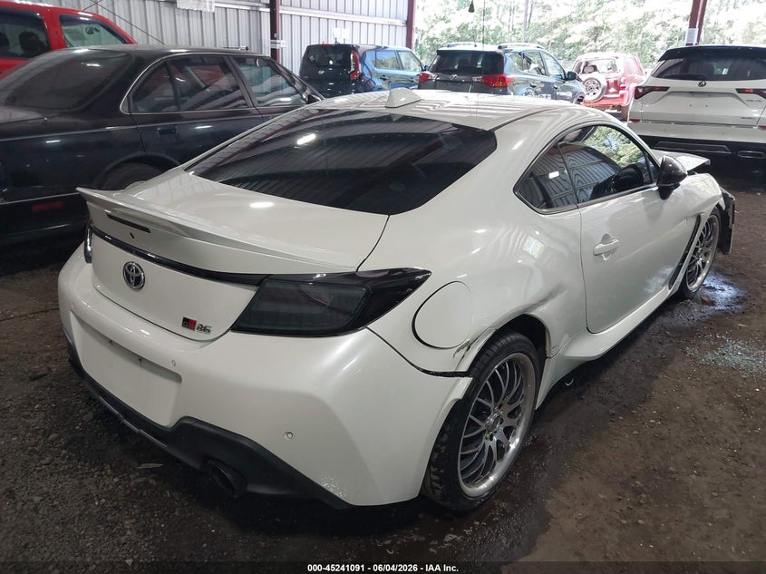 2022 TOYOTA GR86 auction photo 4