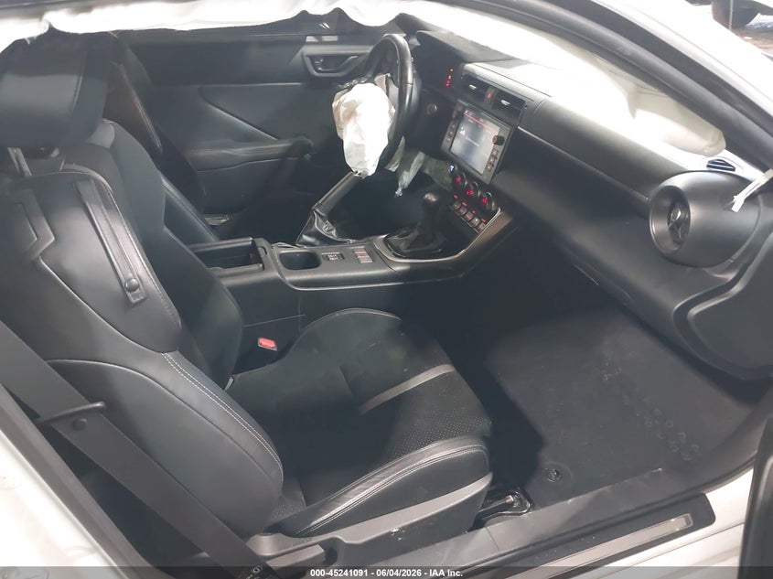 2022 TOYOTA GR86 auction photo 5