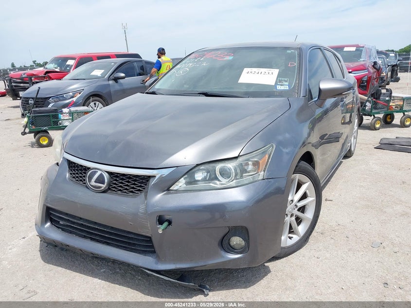 2013 LEXUS CT 200H auction photo 2