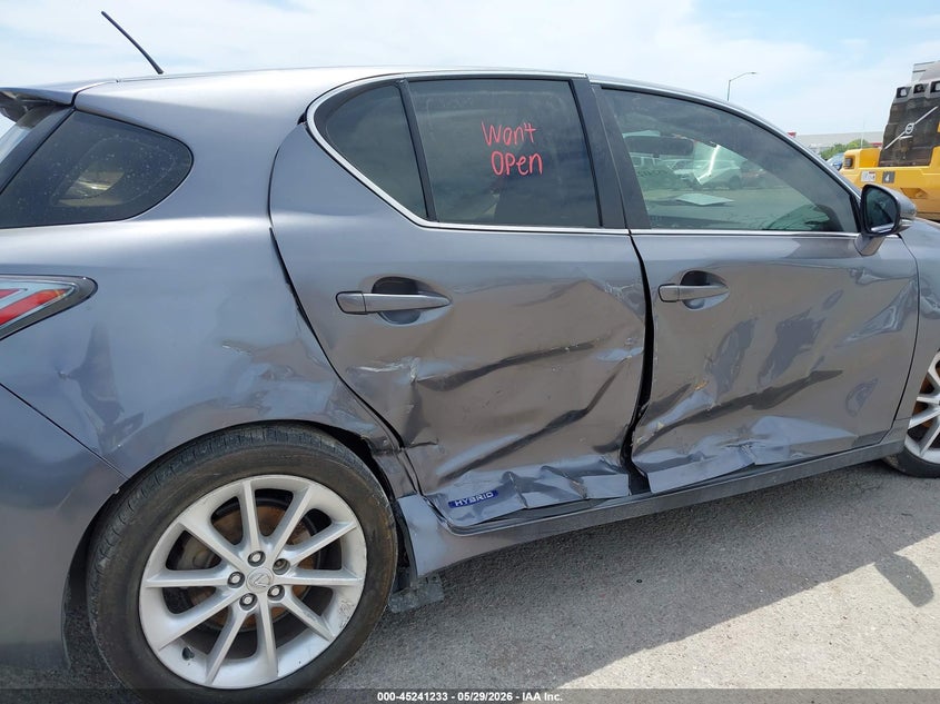 2013 LEXUS CT 200H auction photo 6
