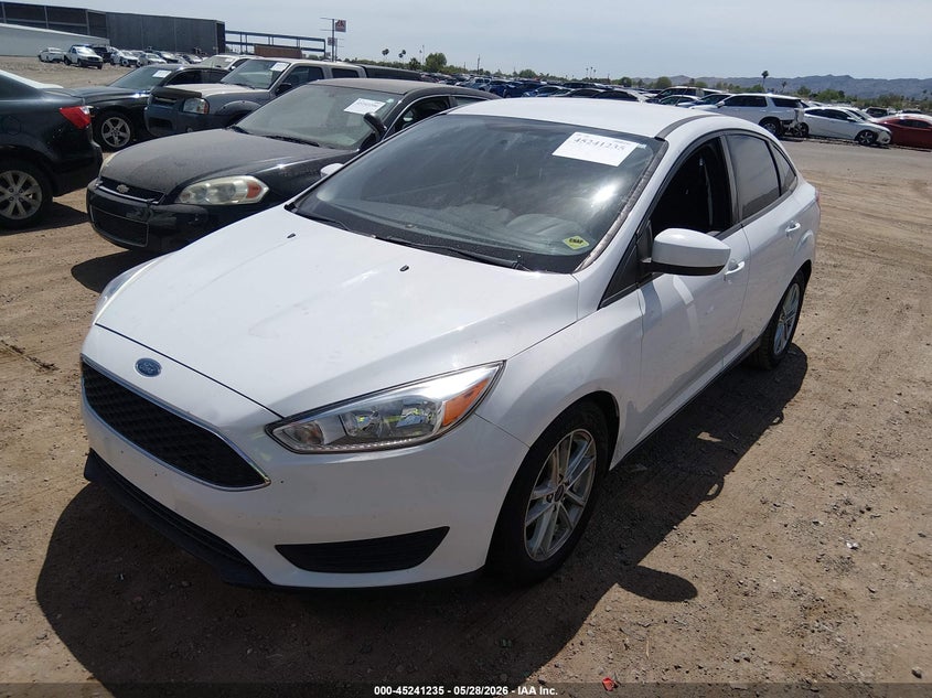 2018 Ford Focus Se 1FADP3FE2JL278597 photo 1