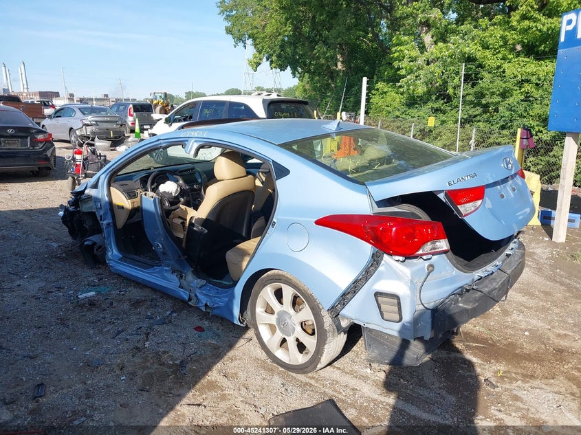 2013 HYUNDAI ELANTRA auction photo 3