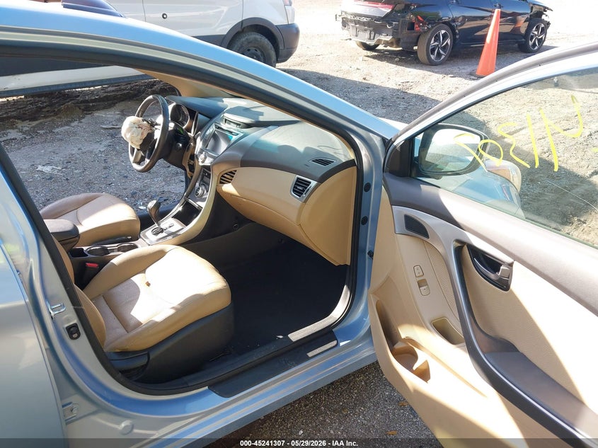 2013 HYUNDAI ELANTRA auction photo 5