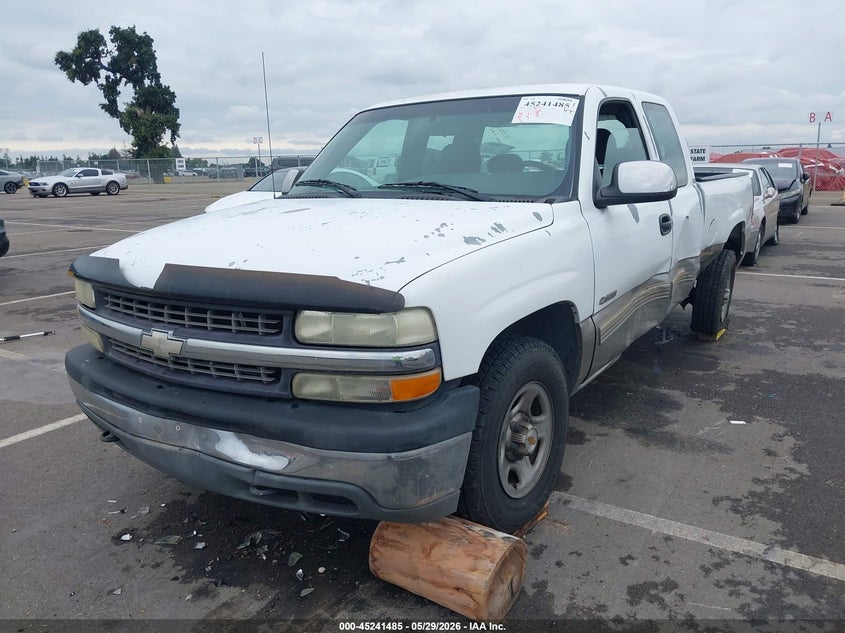 2001 CHEVROLET SILVERADO PICKUP 5.3L V-8 285HP