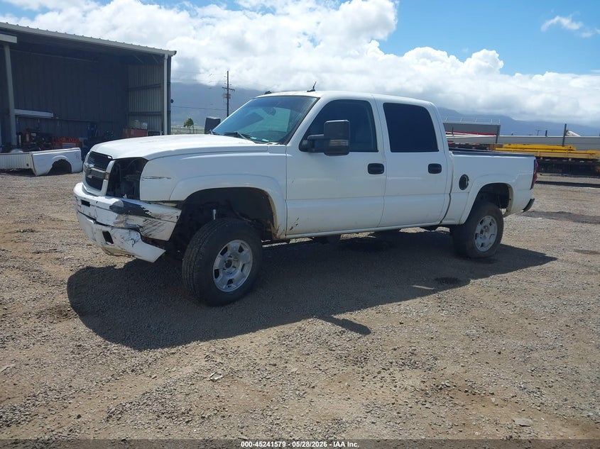 2005 CHEVROLET SILVERADO PICKUP 5.3L V-8 295HP