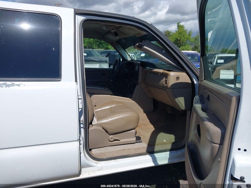 2005 CHEVROLET SILVERADO PICKUP 5.3L V-8 295HP