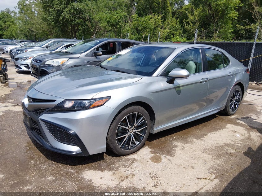 VIN 4T1G11BK0MU047135 2021 TOYOTA CAMRY SE AWD