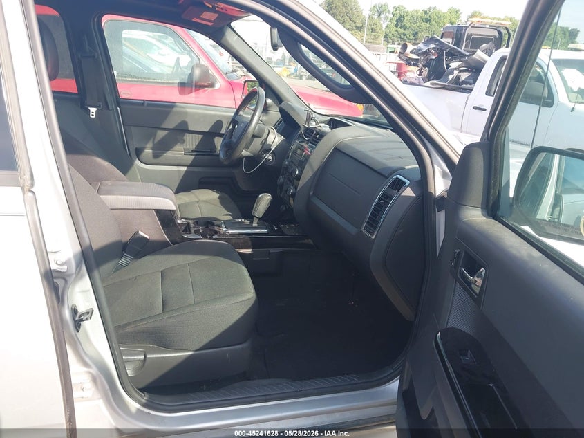 2009 Ford Escape 2.5 Xlt Silver Lot 111045241628 Vin 1FMCU03739KD08447