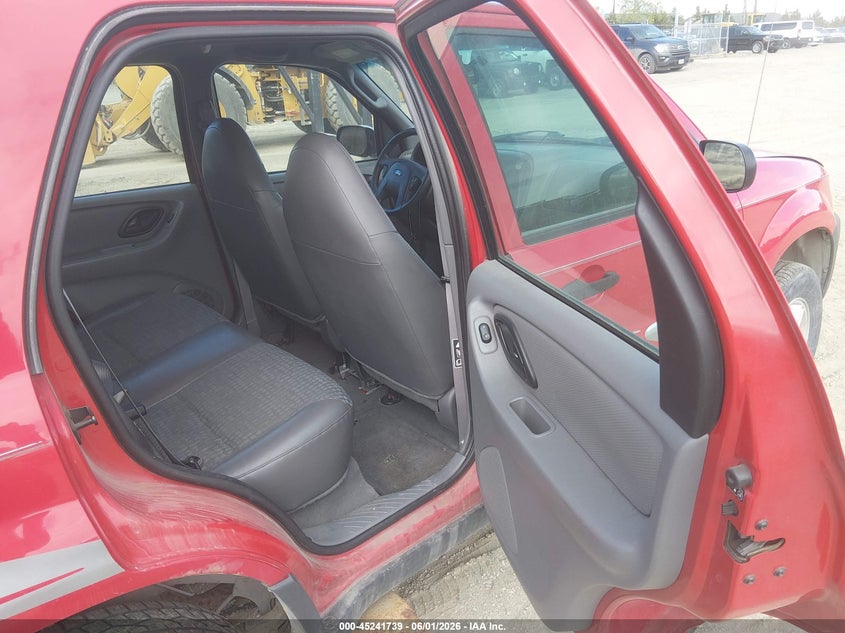 2001 Ford Escape Xls VIN: 1FMYU02B81KF13469 Lot: 45241739