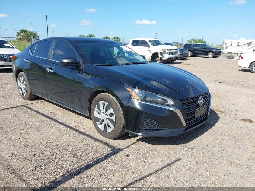 2025 Nissan Altima