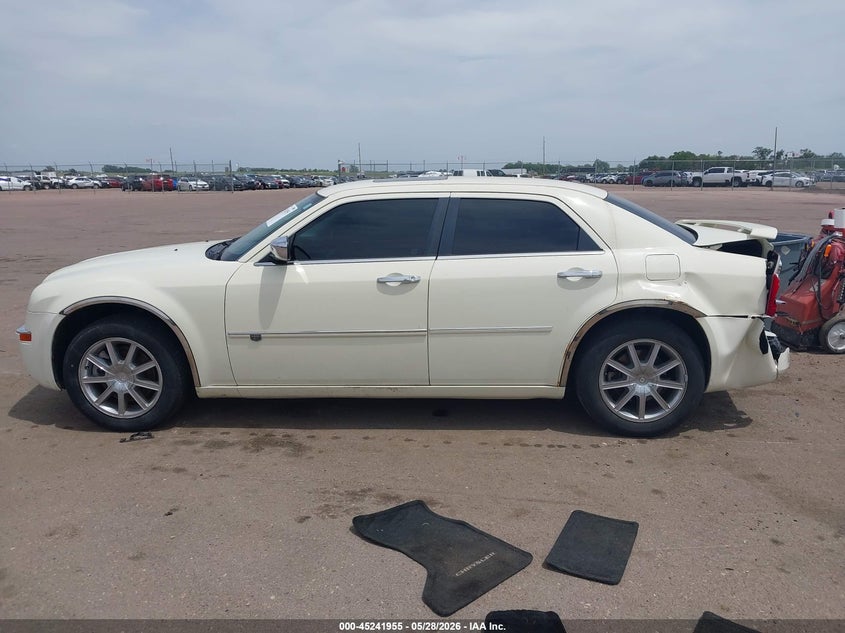 2010 Chrysler 300C Awd VIN: 2C3CK6CT8AH172620 Lot: 45241955