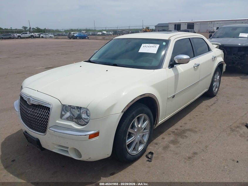 Vin: 2c3ck6ct8ah172620, lot: 45739746, chrysler 300c awd 20102