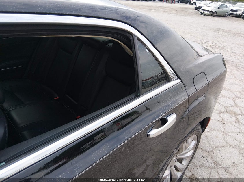 2016 Chrysler 300C VIN: 2C3CCAEG4GH208151 Lot: 45242140