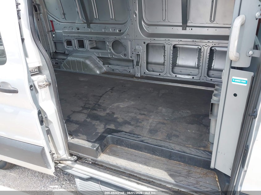2019 FORD TRANSIT-150 auction photo 8