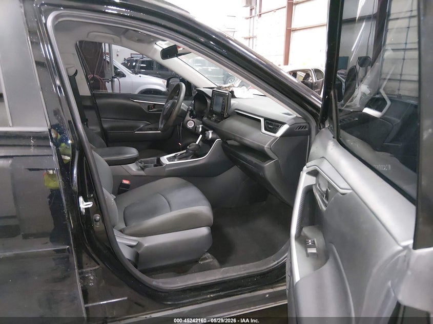 VIN 2T3MWRFV6KW038631 2019 TOYOTA RAV4 HYBRID LE